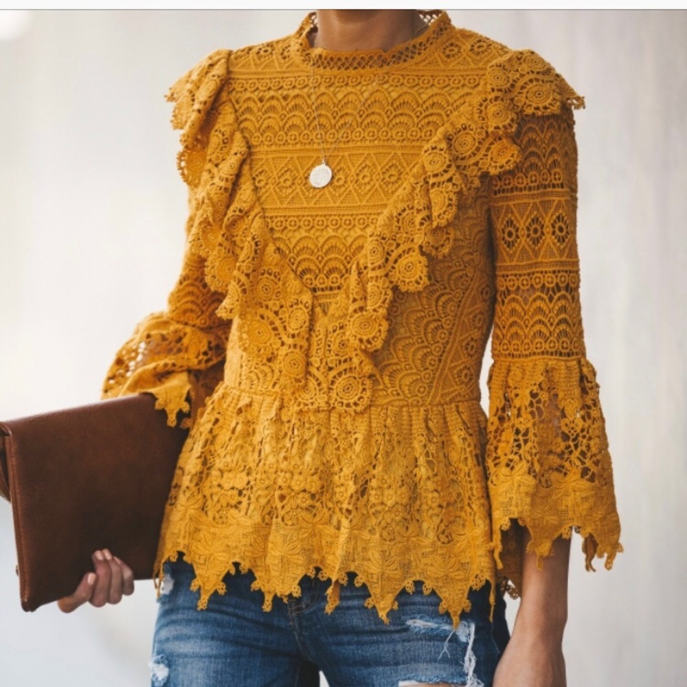 ✨✨✨BRAND NEW VICI DOLLS MUSTARD TOP✨✨